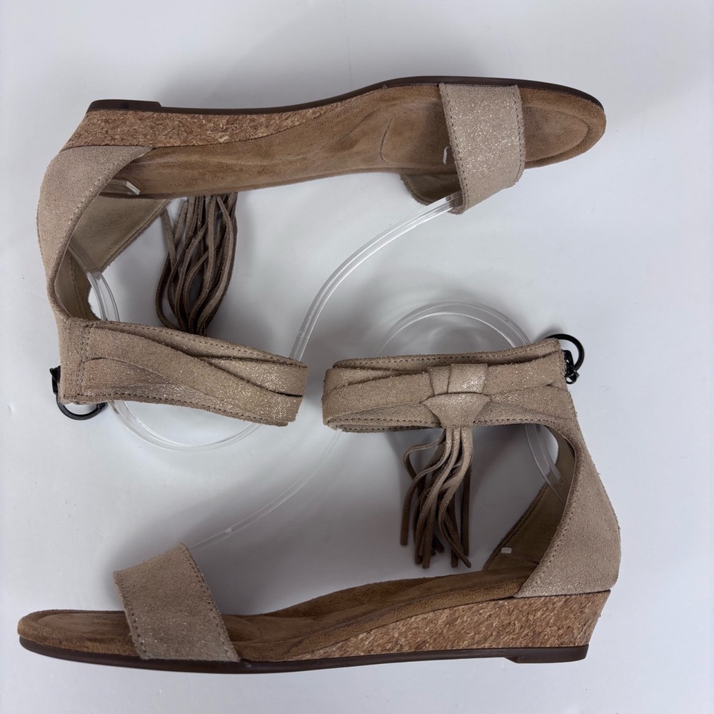 Koolaburra by Ugg Frosted Suede Leather Sandals Tassel Wedge Shoes Tan Size 7.5 - Picture 9 of 14
